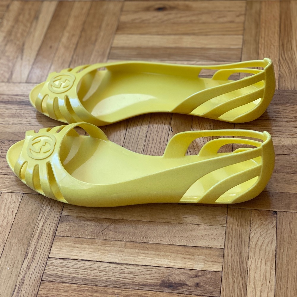 Gucci Marola Rubber Jelly Interlock GG Flat Sandals •Women 39/8.5• Yellow Italy